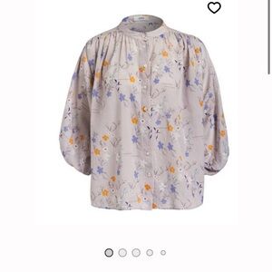 Closed Cream and Blue Blouse with Voluminous Sleeves